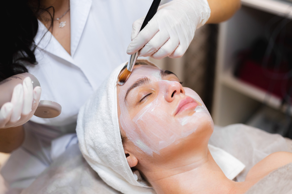 The Time-Saving Elegance of Facials in Cosmetic Treatments