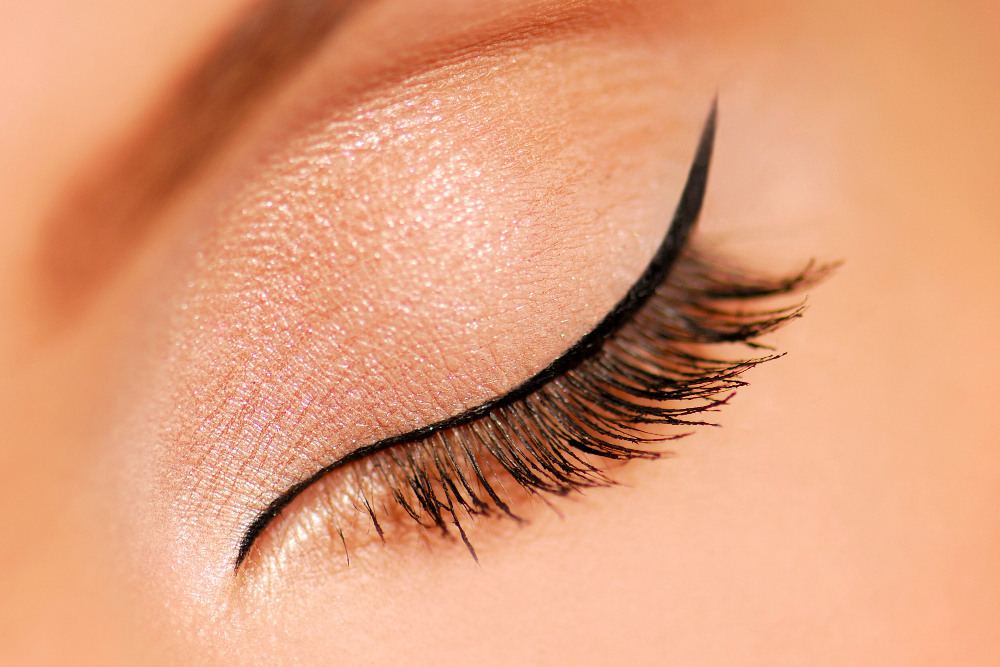 Semi-Permanent Eyeliner Tattooing: What To Expect